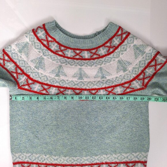 Cupcakes and Cashmere Holiday Sweater - Picture 5 of 7